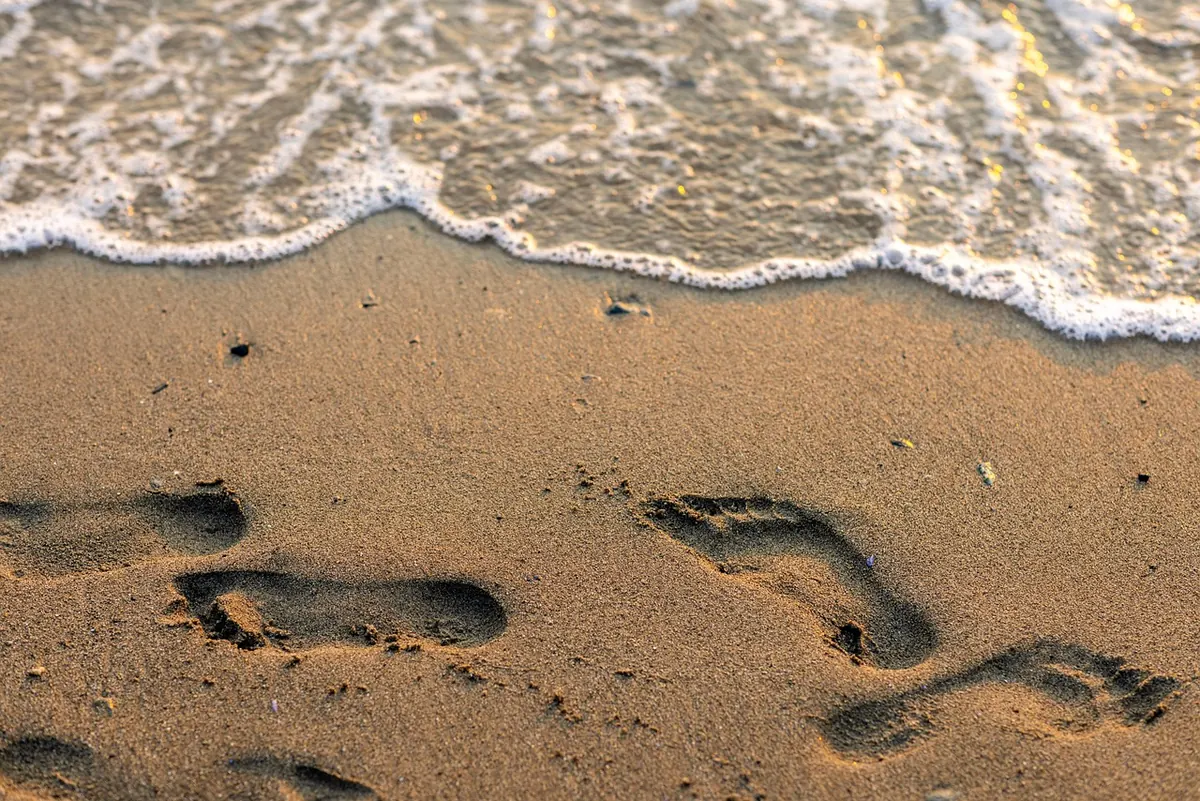 How to Read Mersey Tides for a Safe Beach Walk at New Brighton